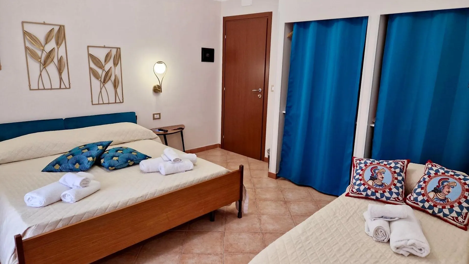 Dama Rooms Catania 0*,  Italia